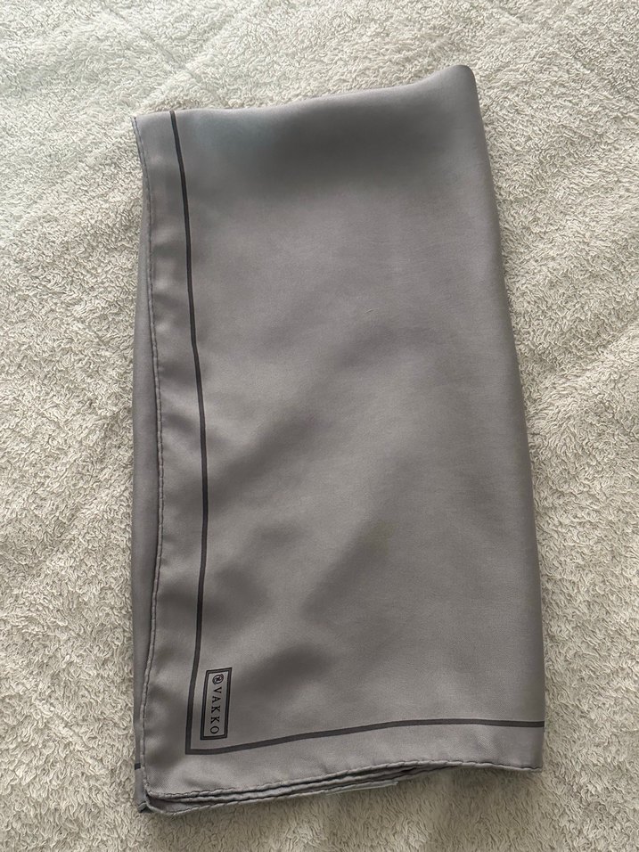 Gri Vakko Eşarp - Görsel 4