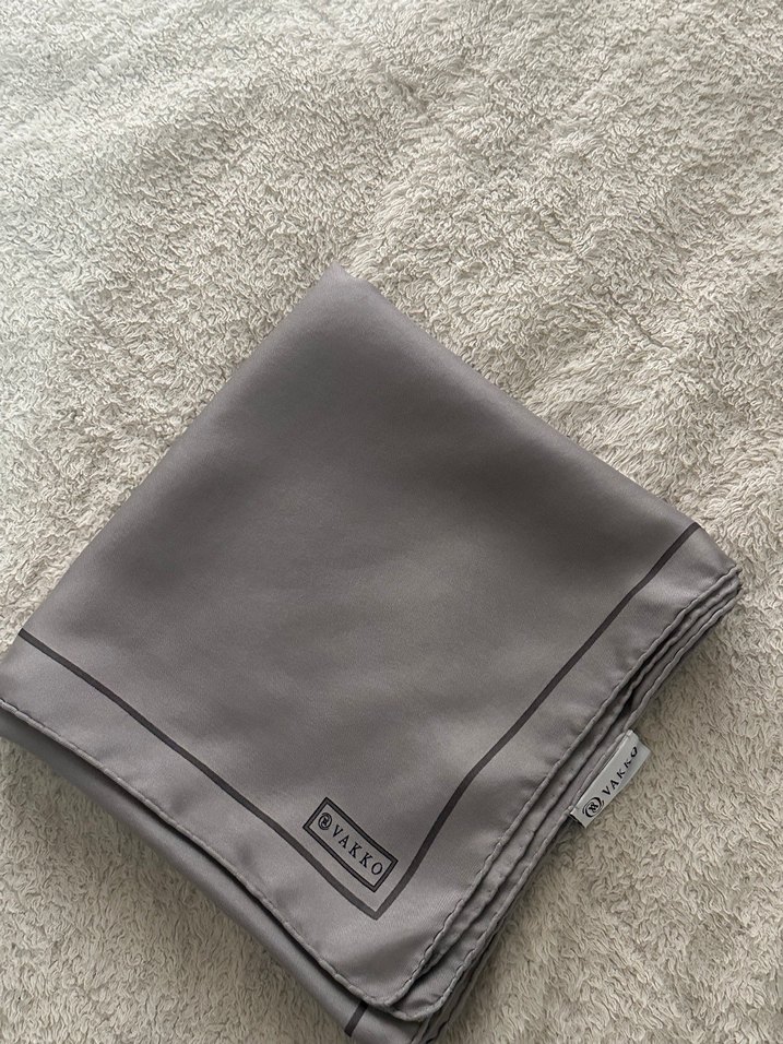 Gri Vakko Eşarp - Görsel 5