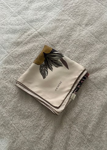 Çiçek Desenli Armine Eşarp - Görsel 4