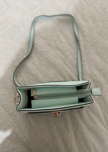 Zincir Detaylı Mint Deri Kadın Çanta - Görsel 3