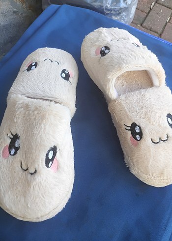 Gri Peluş Kadın Ev Terliği - Görsel 4