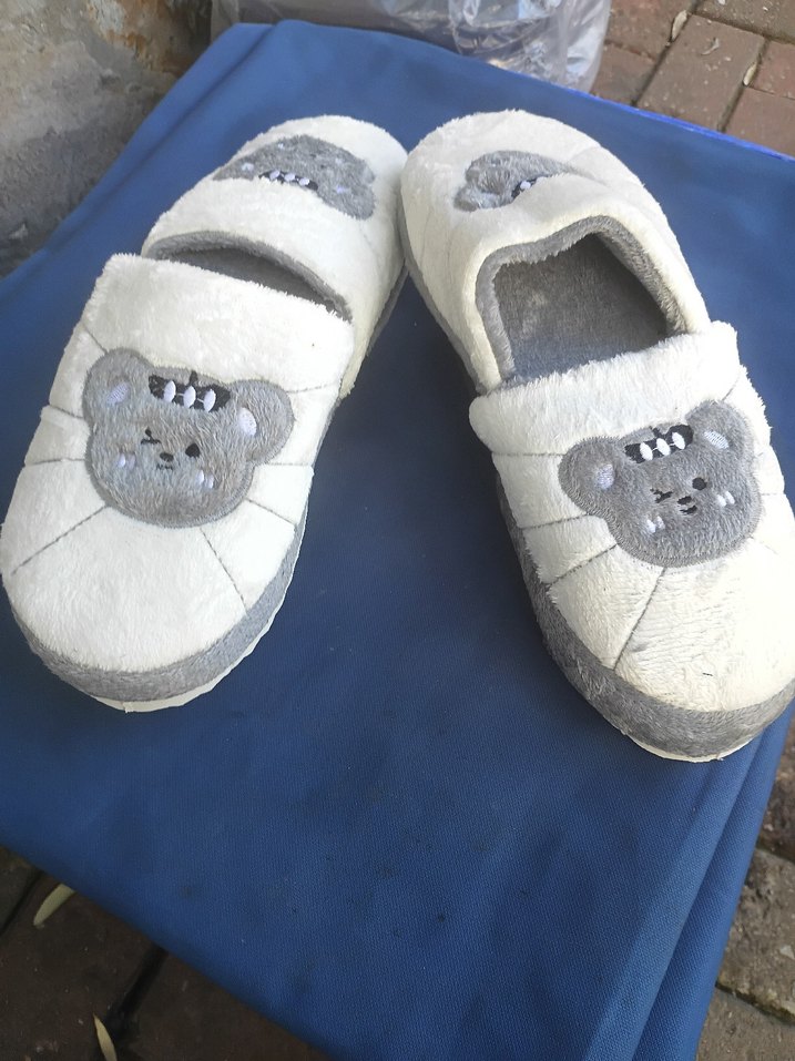 Gri Peluş Kadın Ev Terliği - Görsel 5