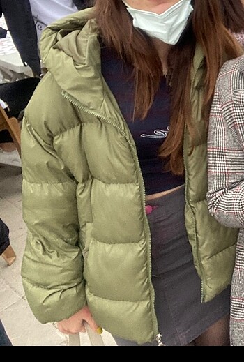 Yeşil şişme mont - Görsel 5