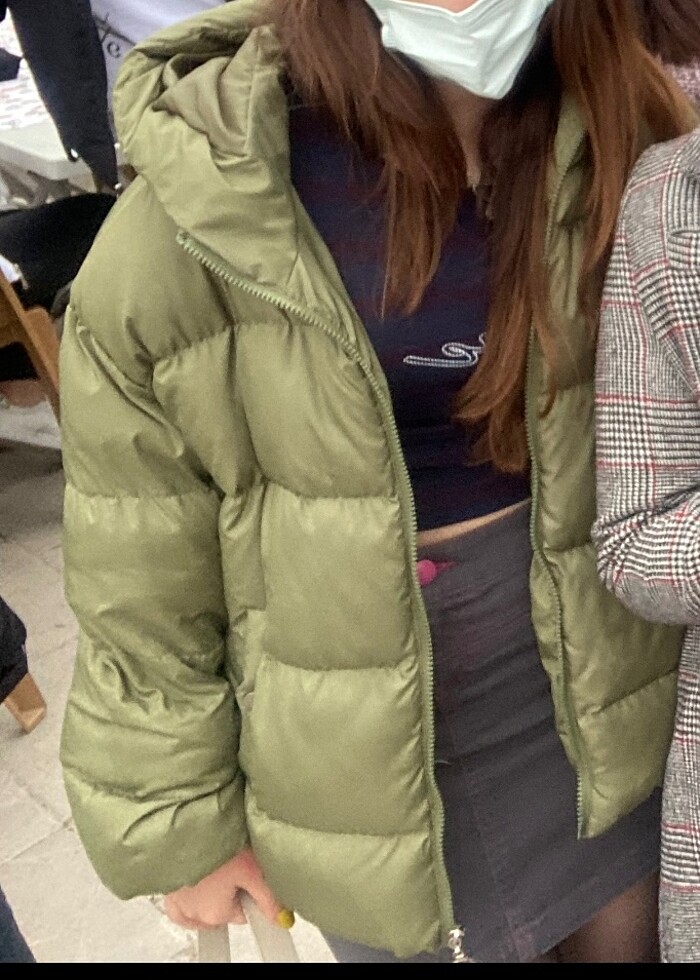 Yeşil şişme mont - Görsel 5