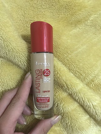 rimmel fondöten