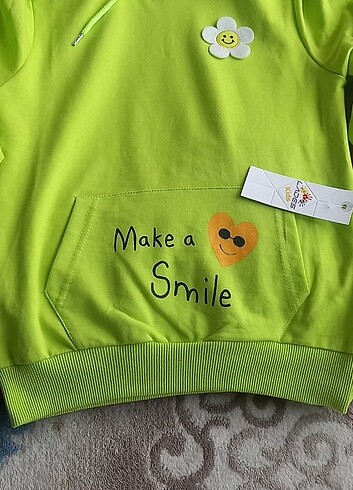 10 Yaş Beden yeşil Renk Yeni etiketli kız sweatshort 
