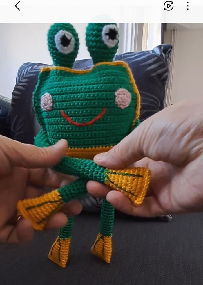 HAREKETLİ AMİGURUMİ KURBAĞA - Görsel 4