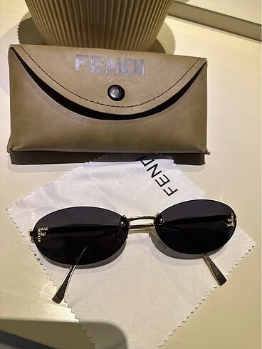 Fendi güneş gözlüğü