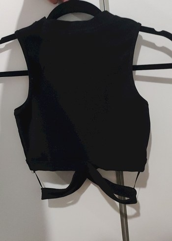 Siyah Bel Detaylı Strappy Crop Top - Görsel 4