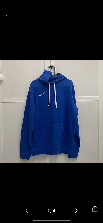 nike sweatshirt