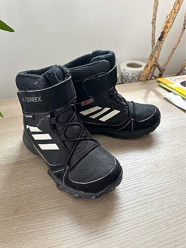 Adidas kar botu