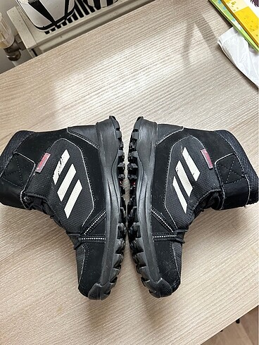 30 Beden siyah Renk Adidas kar botu