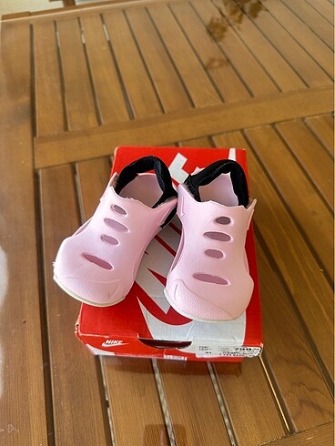 Nike sandalet