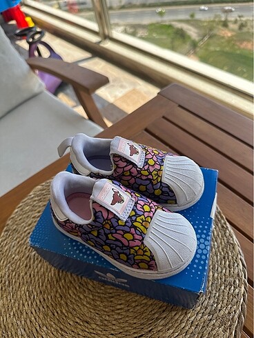Adidas 22 numara
