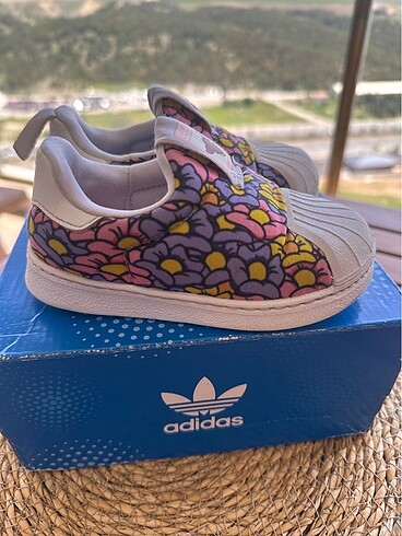 22 Beden Adidas 22 numara
