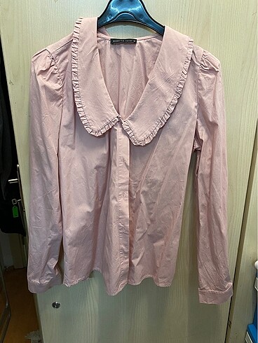 Pembe gömlek