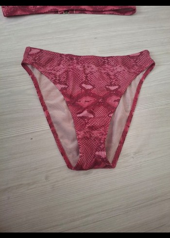 s Beden pembe Renk Pembe Yılan Desenli Dantelli Bikini