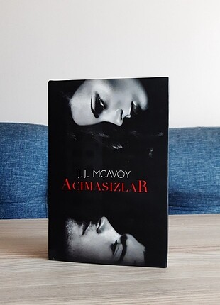 Acımasızlar ciltli kitap 