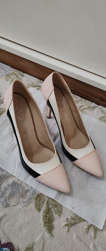 NG Style Üç renkli Stiletto