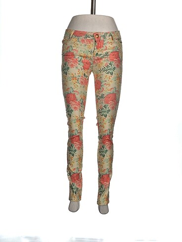 Zara Skinny %70 İndirimli.