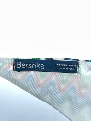 s Beden çeşitli Renk Bershka Kısa Elbise %70 İndirimli.