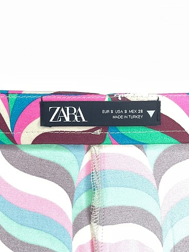 s Beden çeşitli Renk Zara Kumaş Pantolon %70 İndirimli.
