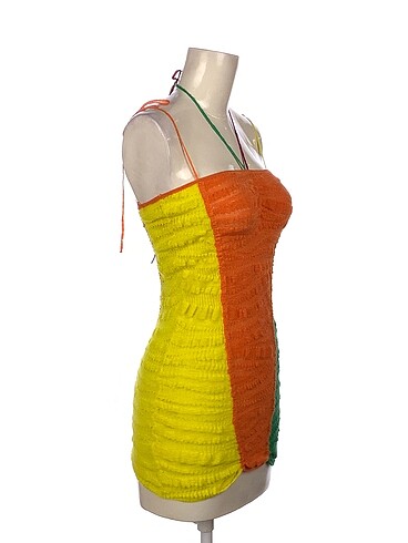 Zara Zara Kısa Elbise %70 İndirimli.