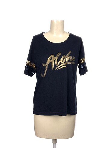 Batik T-shirt %70 İndirimli.