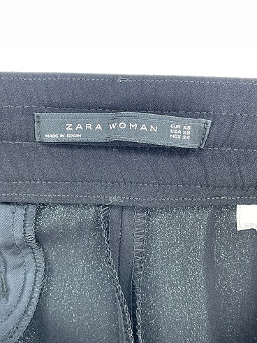 xs Beden siyah Renk Zara Kumaş Pantolon %70 İndirimli.