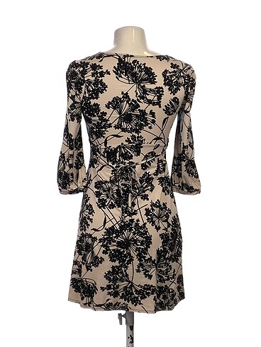 38 Beden Dorothy Perkins Kısa Elbise %70 İndirimli.