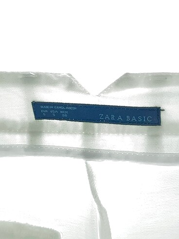 s Beden beyaz Renk Zara Mini Şort %70 İndirimli.