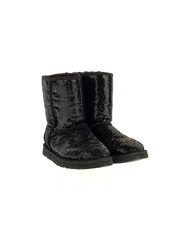 Ugg Ugg Çizme %70 İndirimli.