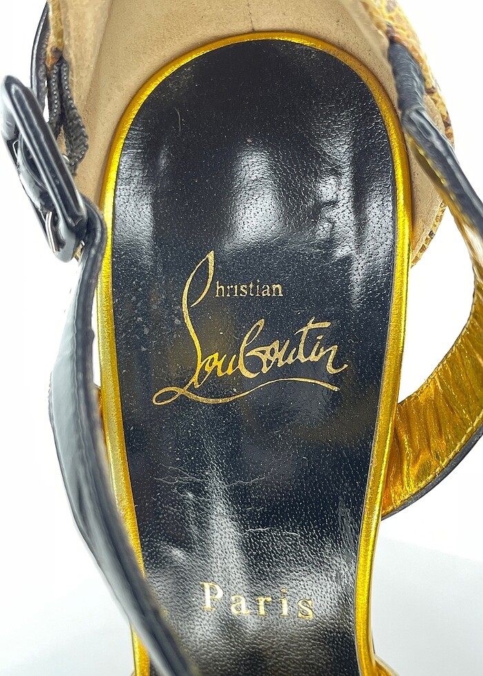 Christian Louboutin Platform %70 İndirimli. - Görsel 4
