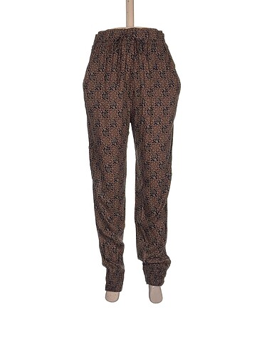 Zara Düz Kesim %70 İndirimli.