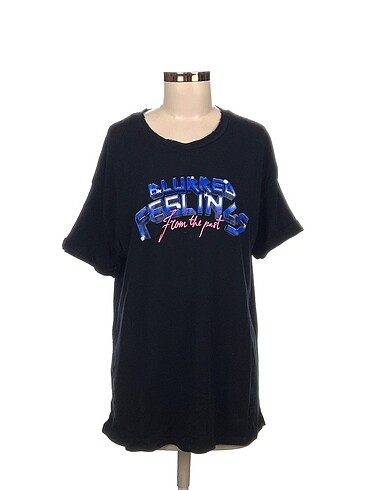 Zara T-shirt %70 İndirimli.