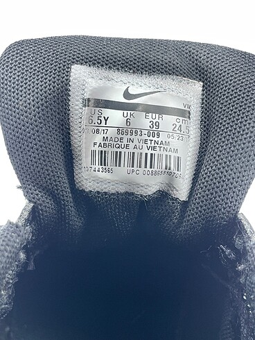 39 Beden siyah Renk Nike Spor Ayakkabı %70 İndirimli.