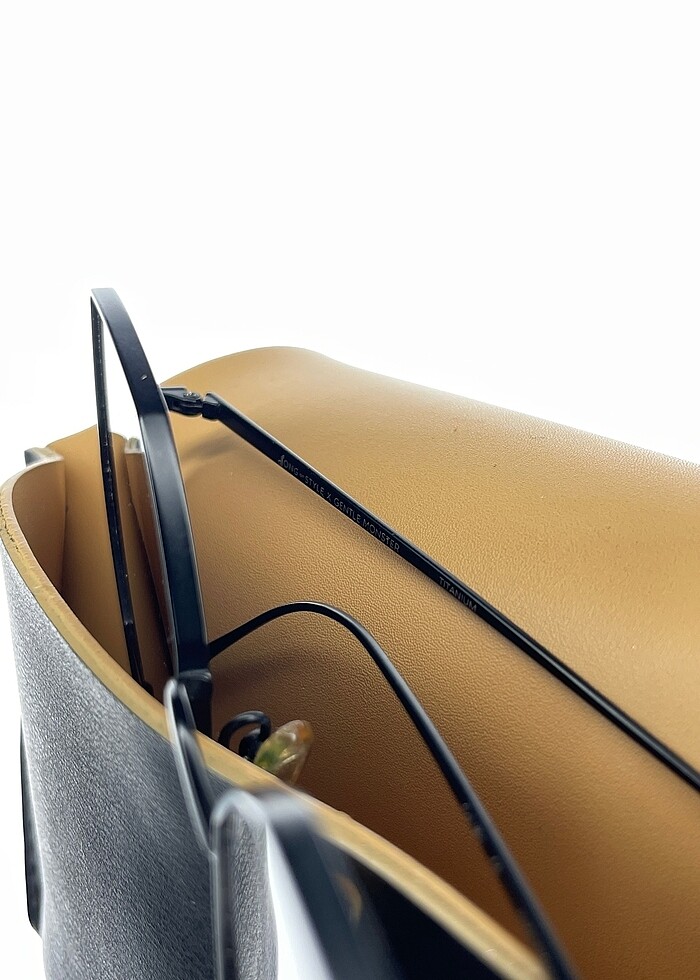 Gentle Monster Gözlük %70 İndirimli. - Görsel 3