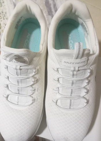 Skechers Beyaz Spor Ayakkabi Rahat Ve Sik