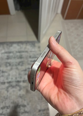 Beyaz iPhone 12 mini 256 gb - Görsel 3