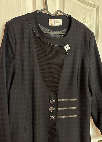 Düğmeli Uzun Siyah Kadın Kaban - Görsel 2