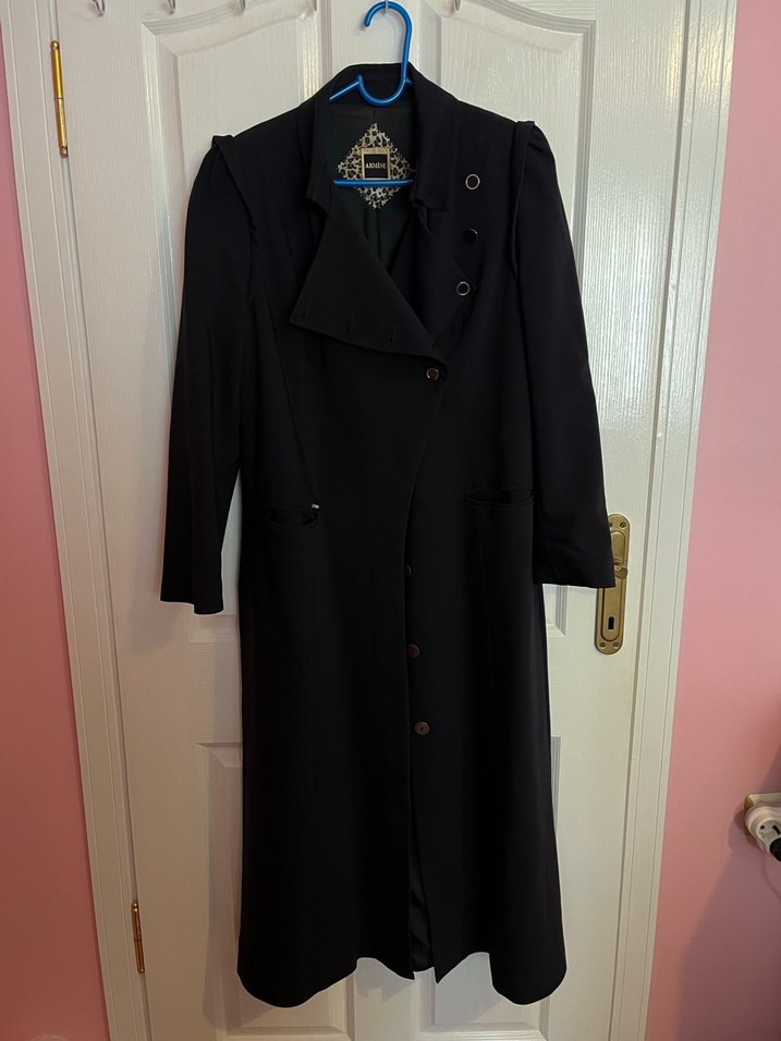 Düğmeli Siyah Kadın Uzun Kaban - Görsel 3