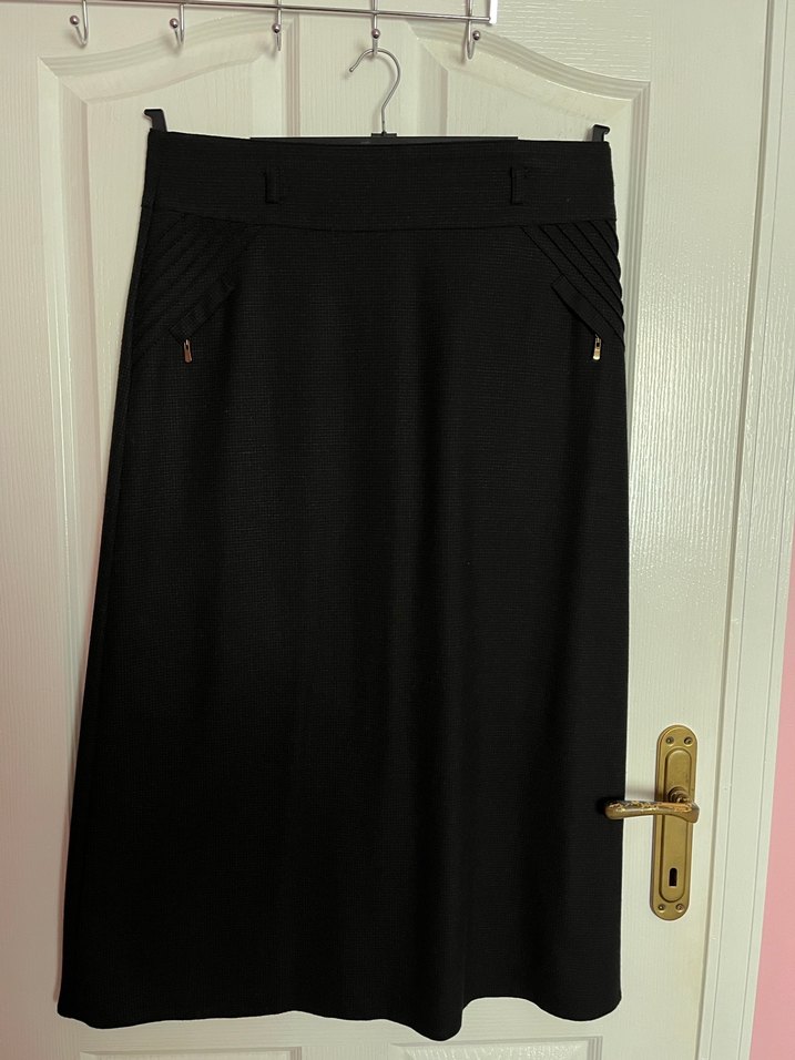 Siyah Piliseli Uzun Kadın Etek - Görsel 2