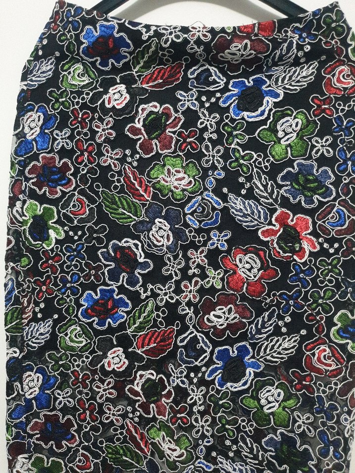 Nakışlı Renkli Midi Etek - Görsel 3