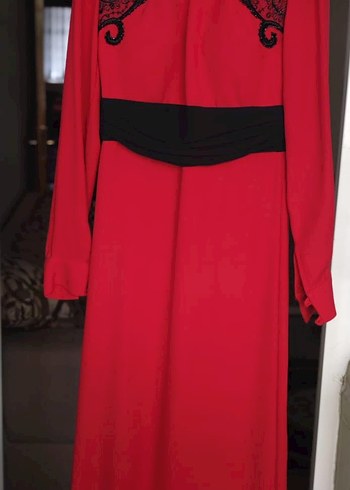 Zara Uzun Kollu, Nakışlı Kırmızı Gotik Uzun Elbise