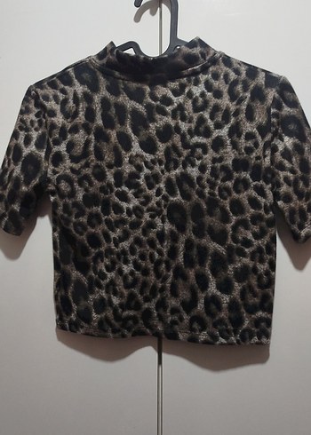 xs Beden Kısa Kollu Leopar Desenli Mini Bluz