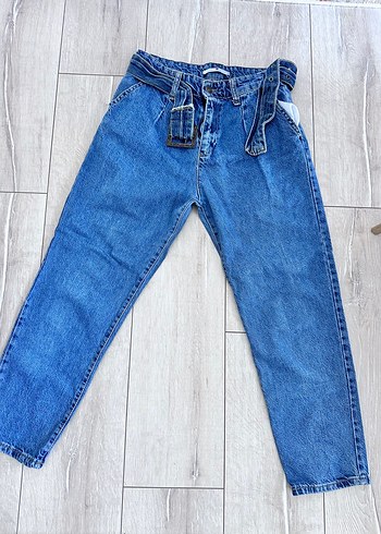 Kadın Mavi Kemerli Bol Kesim Denim Pantolon