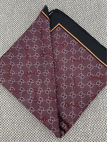 Armine Gucci kahverengi eşarp