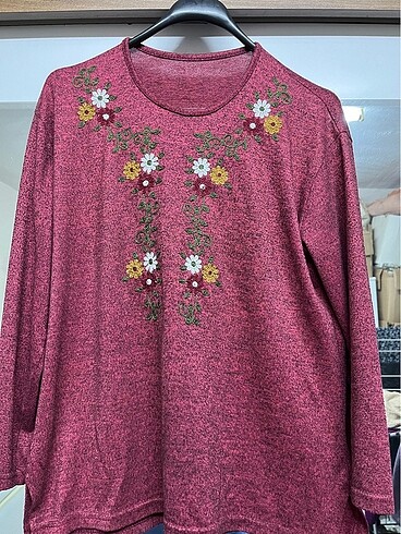 Çiçek desenli bluz kazak