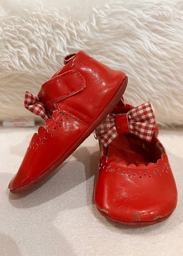 Kırmızı bebek ayakkabısı - Görsel 2