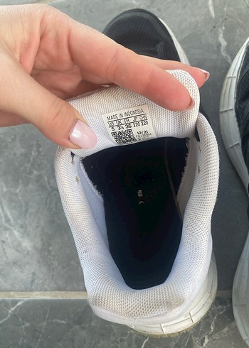 Adidas Kadın siyah Spor Ayakkabı